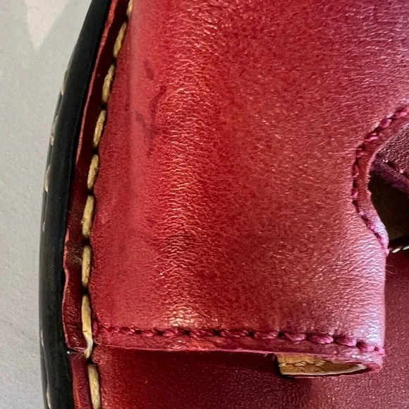 Born Red Leather Cushioned Wedge with Toe Strap Sandals Size 8 - Picture 14 of 15